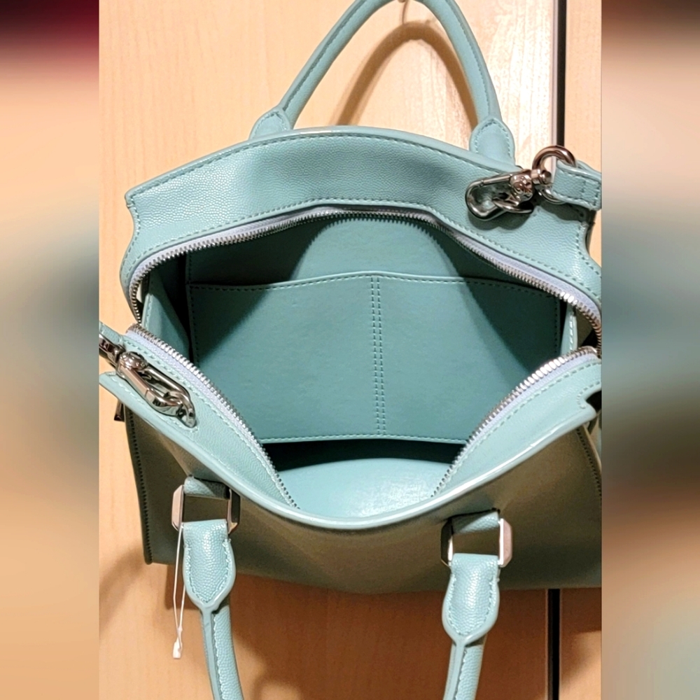 Charles & Keith handbag - Picture 6 of 7